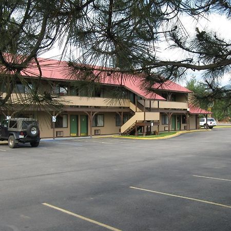 Branding Iron Motel Chama Exterior photo